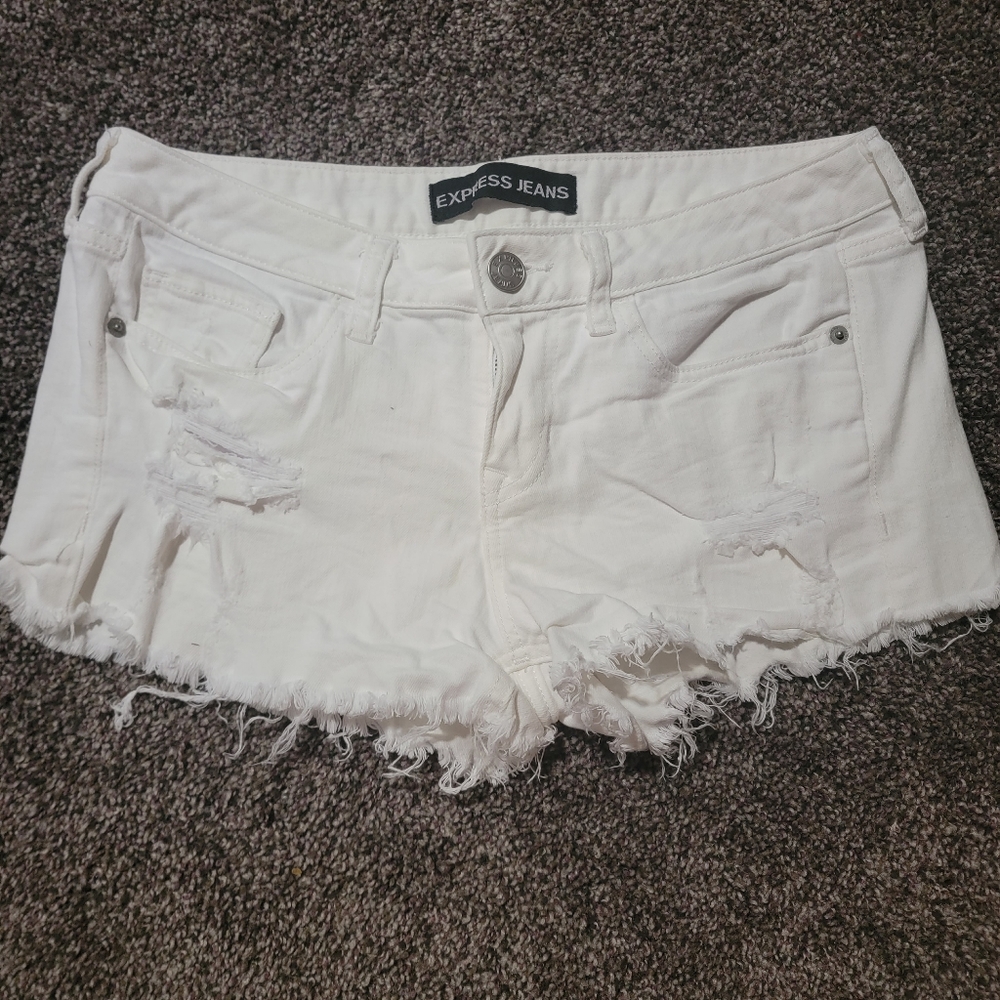 Express white denim shorts size 4